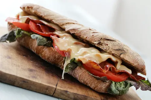 Quels Sandwichs se marient bien avec la Soupe à l'Oignon?